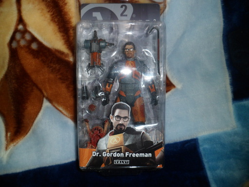 Обо всем - Gordon Freeman Action Figure - обзор